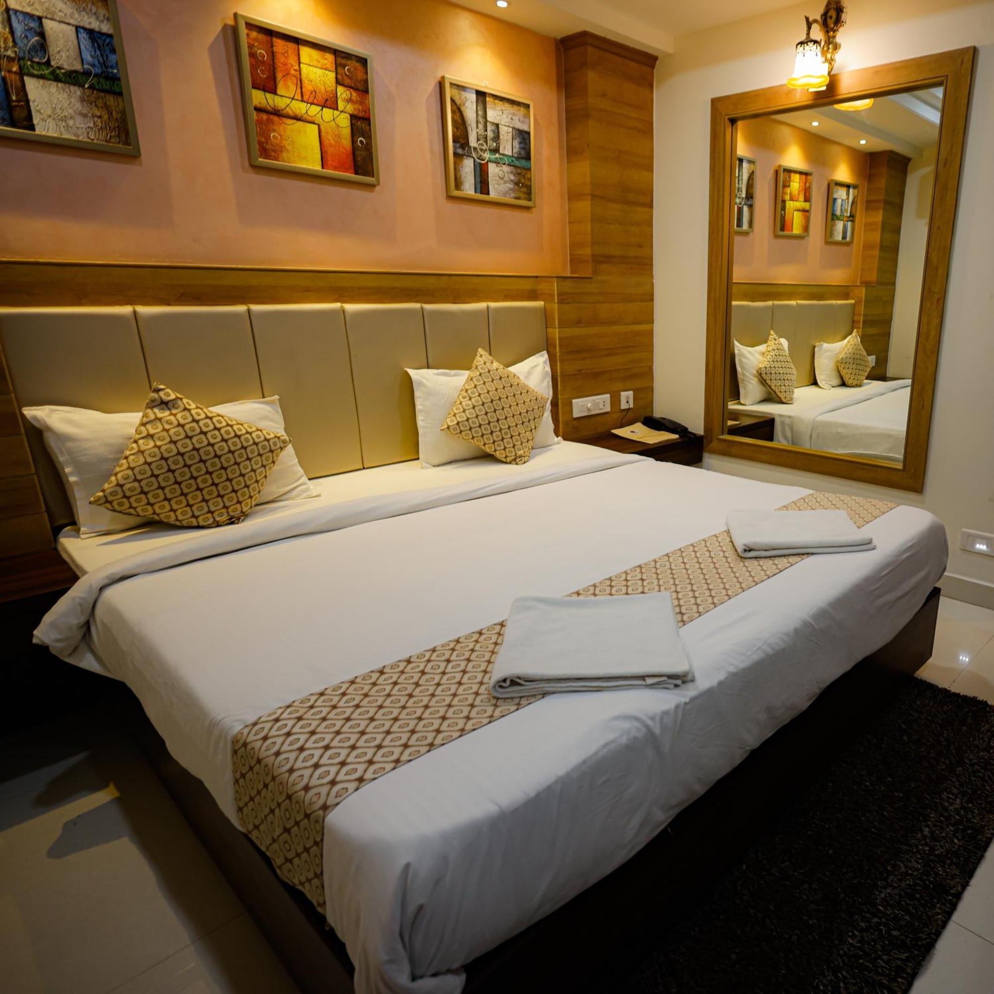M Square Hotel 海得拉巴 外观 照片